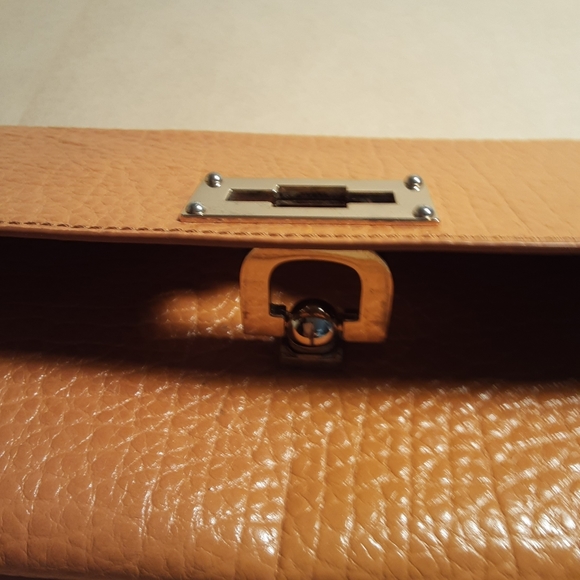 DKNY  Purse 👛 Clutch - Picture 3 of 10